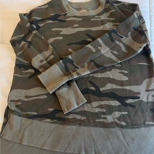 Time and true (Walmart brand) split hem sweatshirt CAMO